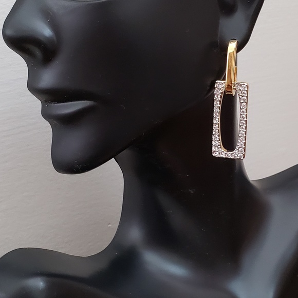 Swarovski Crystal White Round Cut Gold Tone Plate Drop Earrings - Picture 2 of 6